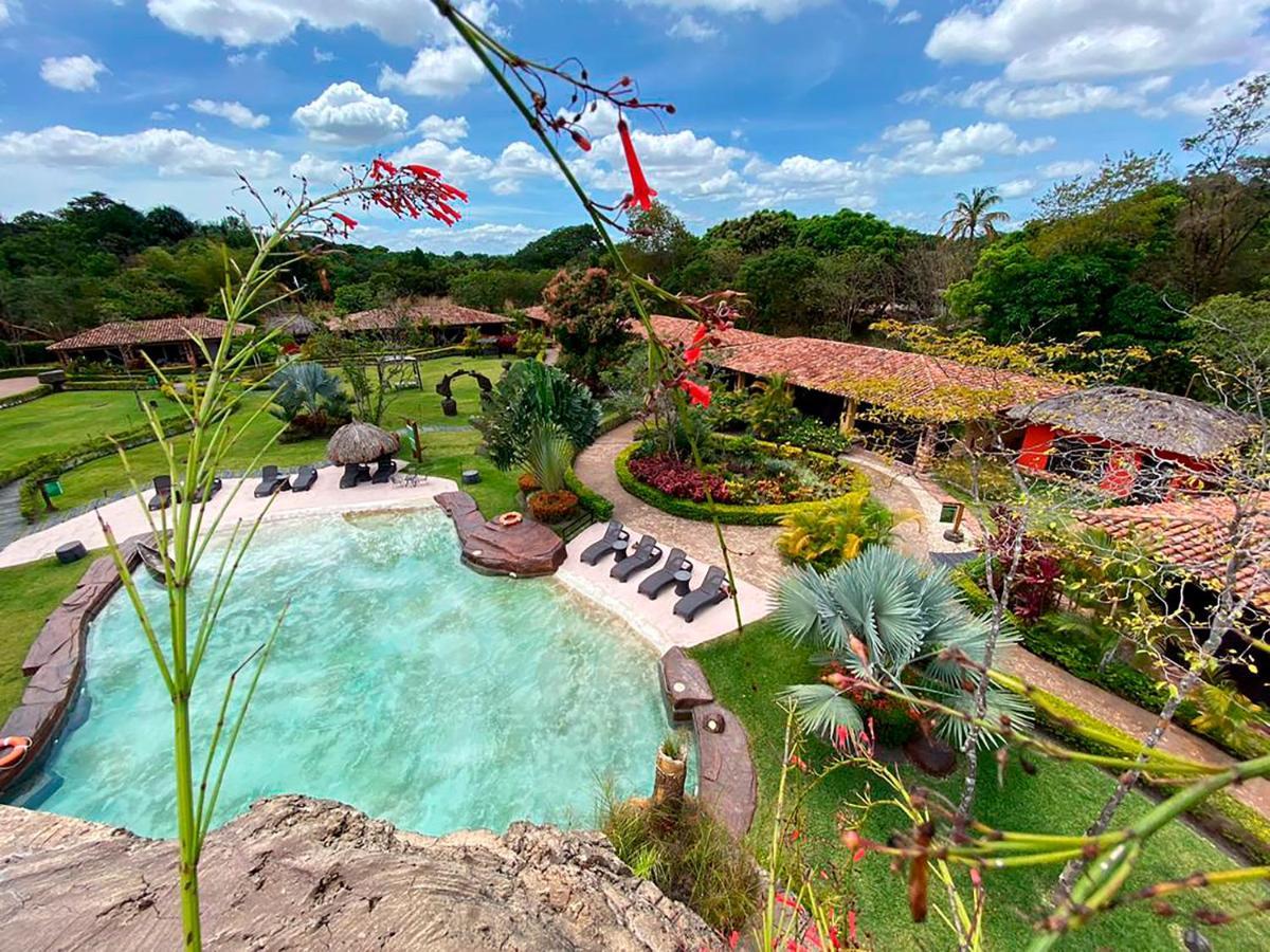 Ara Meru Lodge Canaima Bagian luar foto